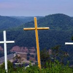 Crosses above Bellepoint