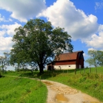 Barn in southern Roane County