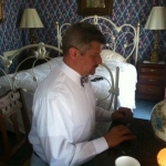 Editor blogs on deadline at vintage hotel