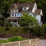 Queen Anne Bramwell WV