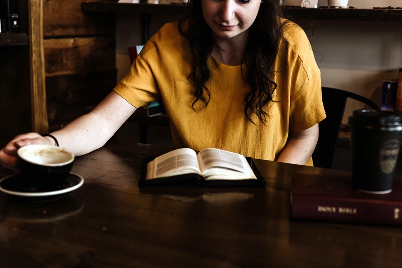The Little Kanawha Reading Series aims to feature regional writers as well as local writers and students to engage in a regular schedule of public readings, poetry slams, and related activities.