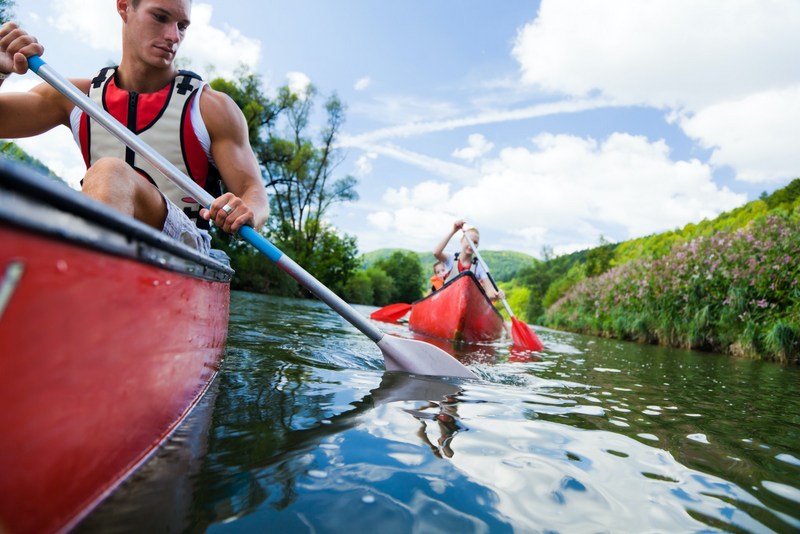 Boaters in West Virginia are required to wear life vests on the water. (Photo: Razvan Chisu)