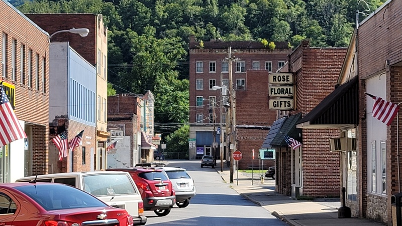 Mullens National Historic District: Building on Howard Street on the Mullens Commercial Historic District.