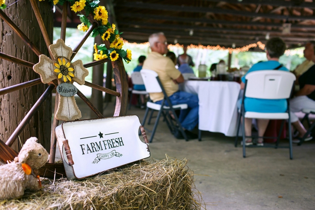 Guests at West Virginia state parks enjoying farm-to-table dining.