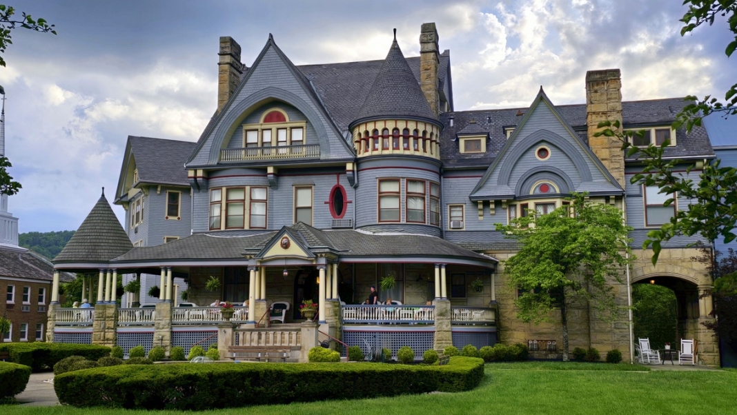 The Elmwood estate dazzles on the Naitonal Road in Wheeling, West Virginia.