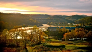 Peak fall color in West Virginia at Stonewall Resort