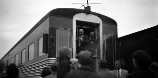 Historical society seeks contributions to restore legendary "Chessie 29" railcar President Eisenhower and his brother Milton on Chessie 29