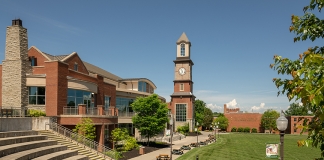 W.Va. medical school leads in training doctors who serve rural communities Medical School: The West Virginia School of Osteopathic Medicine, based in Lewisburg, a historic town near the Virginia border, ranks first among the state’s medical schools in producing doctors who remain in West Virginia after graduation, practice primary care, and serve rural communities.