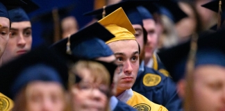 WVU reports 10-year high in applications as graduation, retention rates climb West Virginia University (WVU) has reached a 10 year high in applications, according to university President Michael T. Benson.